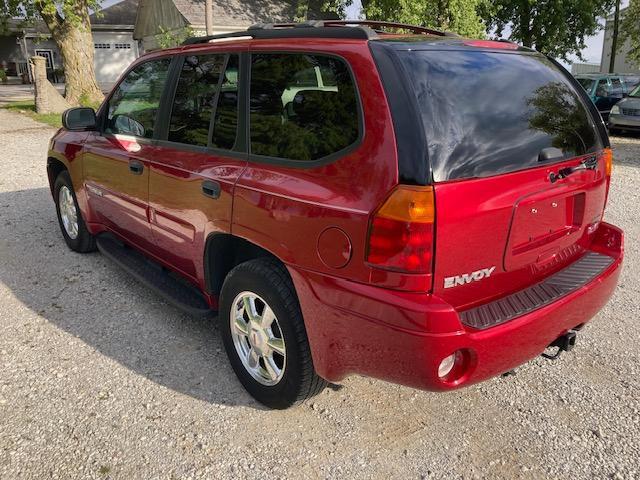 used 2004 GMC Envoy car, priced at $11,900