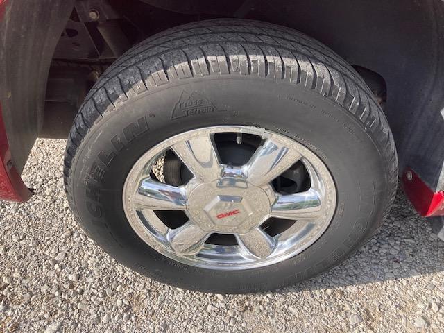 used 2004 GMC Envoy car, priced at $11,900