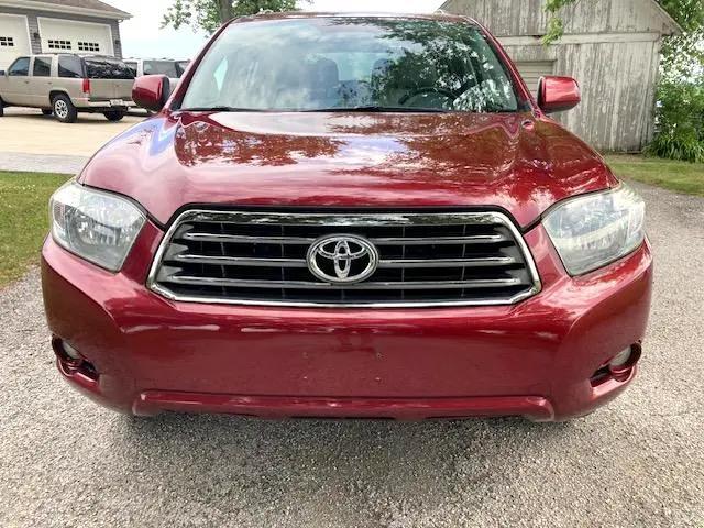 used 2008 Toyota Highlander car, priced at $10,900