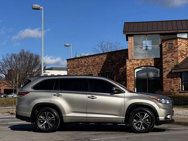 used 2016 Toyota Highlander car, priced at $20,485