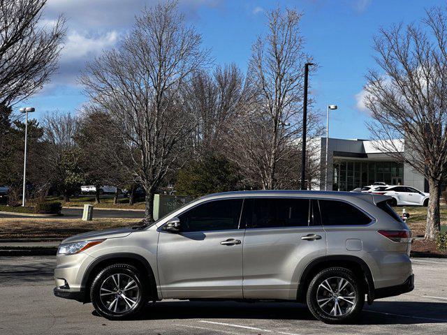 used 2016 Toyota Highlander car, priced at $20,485