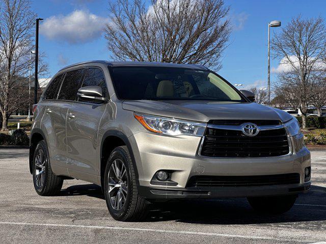 used 2016 Toyota Highlander car, priced at $20,485