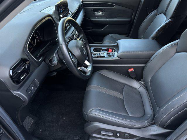 used 2025 Honda Pilot car, priced at $42,750