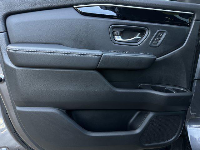 used 2025 Honda Pilot car, priced at $42,750