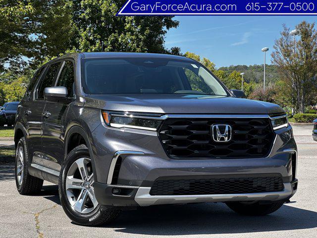 used 2025 Honda Pilot car, priced at $42,750