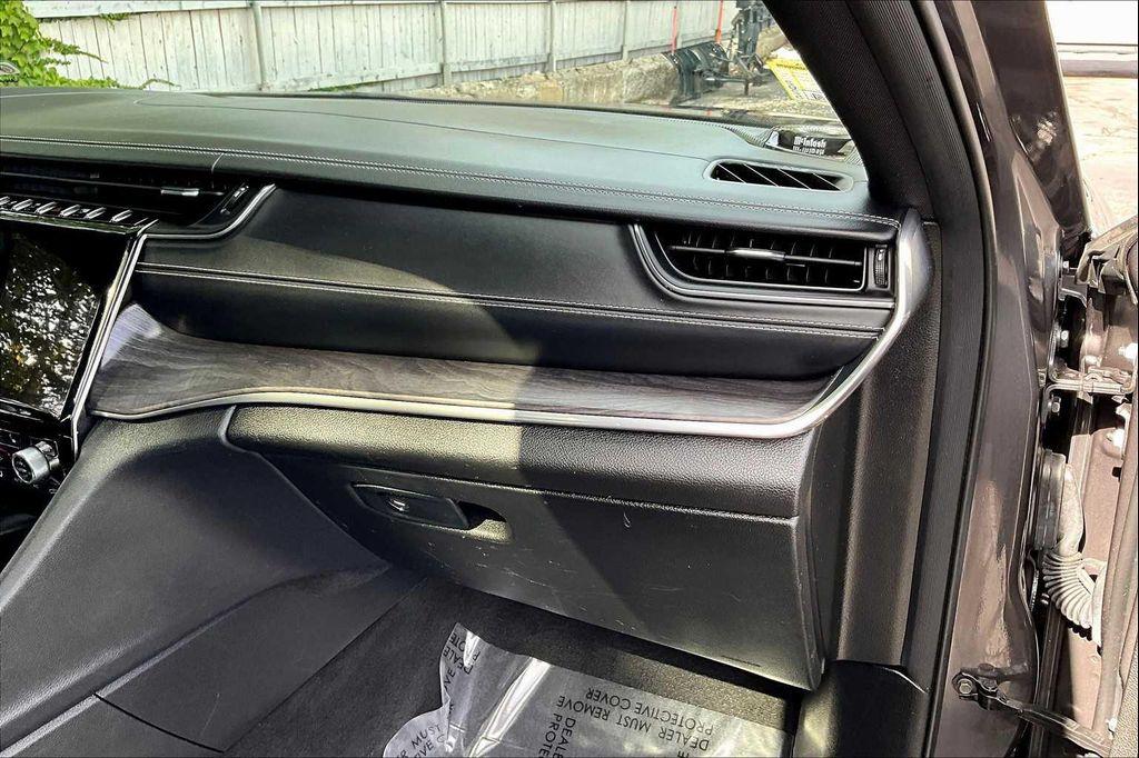 used 2022 Jeep Grand Cherokee car, priced at $30,993