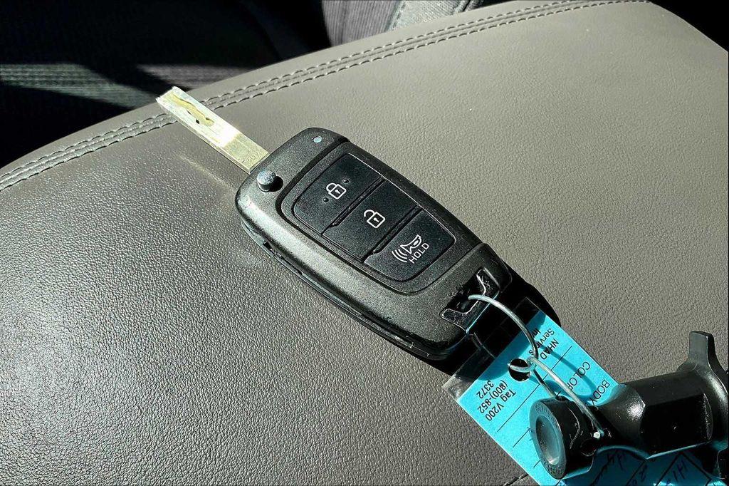 used 2020 Hyundai Santa Fe car, priced at $16,648