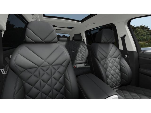 new 2026 BMW X7 car, priced at $90,230