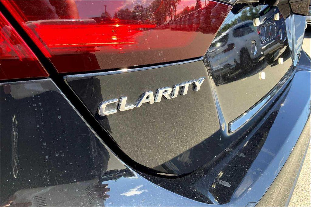 used 2018 Honda Clarity Plug-In Hybrid car, priced at $20,546