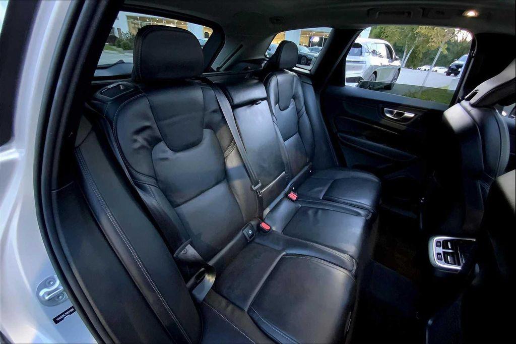 used 2022 Volvo XC60 car, priced at $35,898