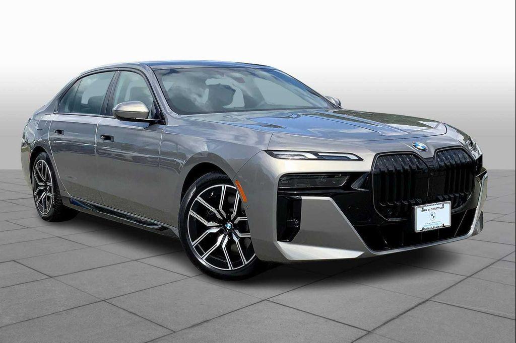 new 2025 BMW 760 car, priced at $128,325