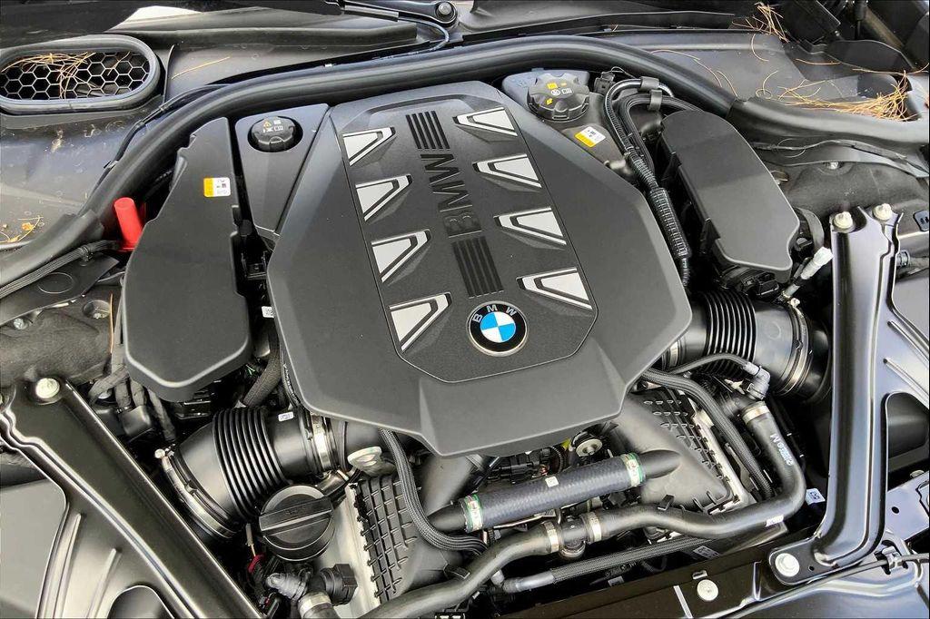 new 2025 BMW 760 car, priced at $128,325