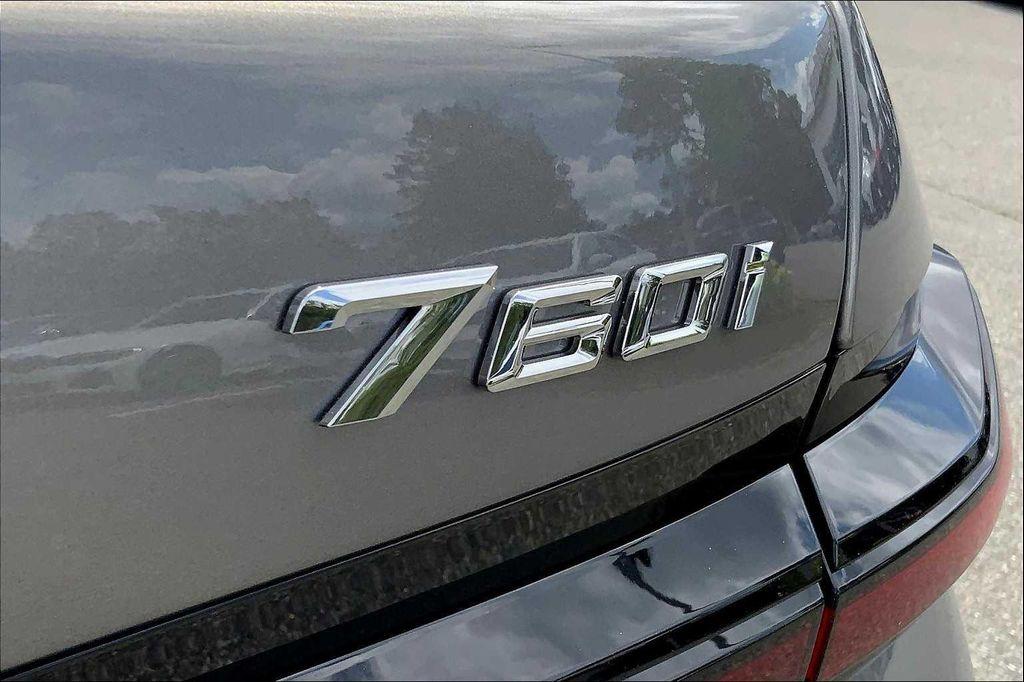 new 2025 BMW 760 car, priced at $128,325