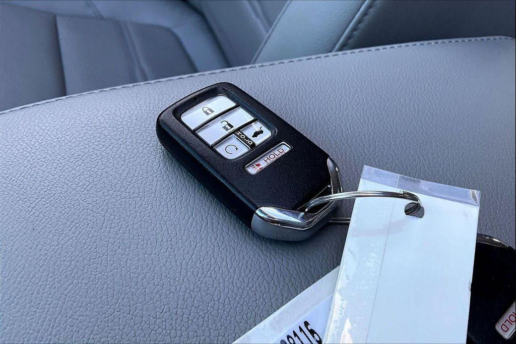 used 2022 Honda CR-V car, priced at $26,998