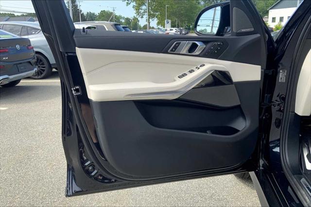 new 2026 BMW X7 car, priced at $120,830