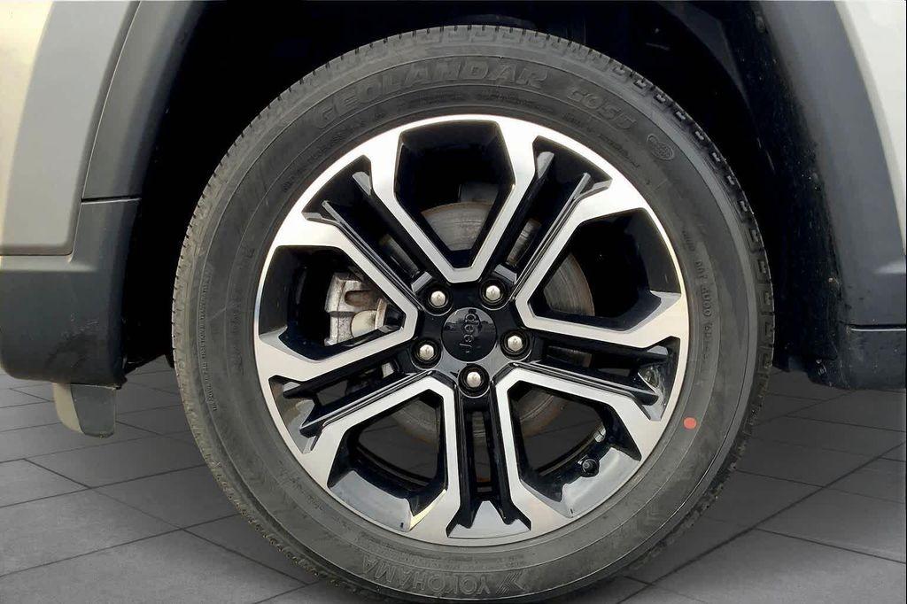 used 2022 Jeep Compass car, priced at $24,404
