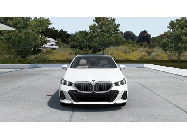 new 2025 BMW 540 car, priced at $78,125