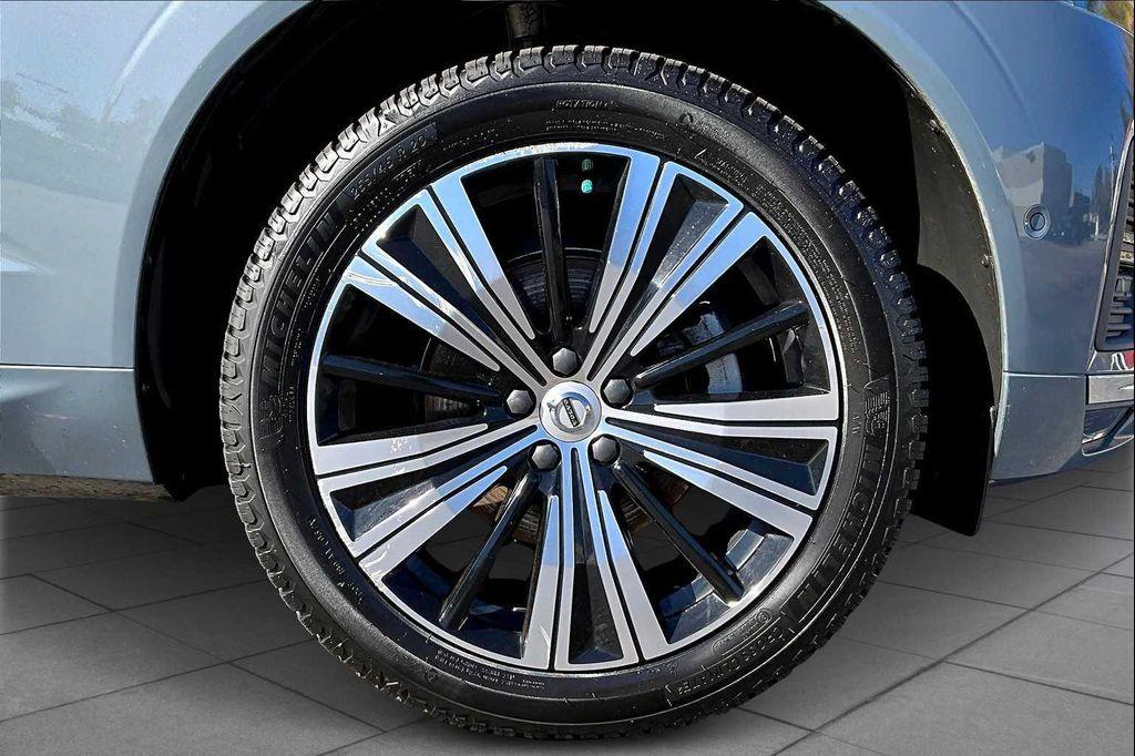used 2022 Volvo XC60 car, priced at $27,513