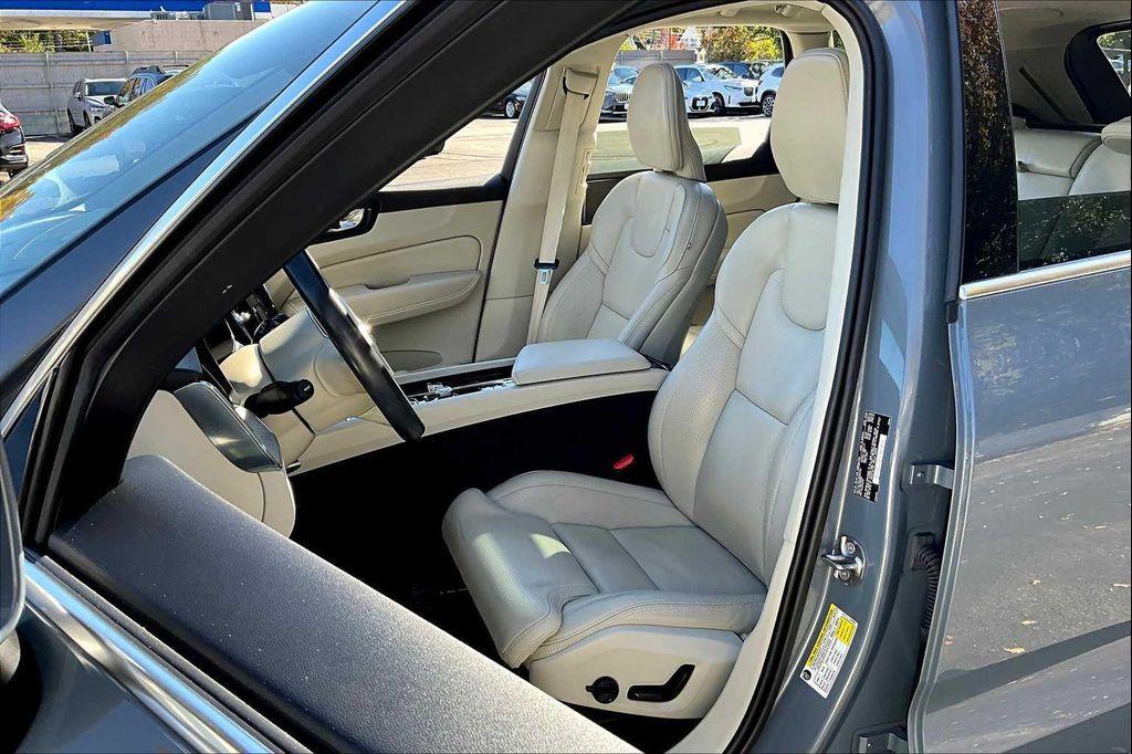 used 2022 Volvo XC60 car, priced at $27,513