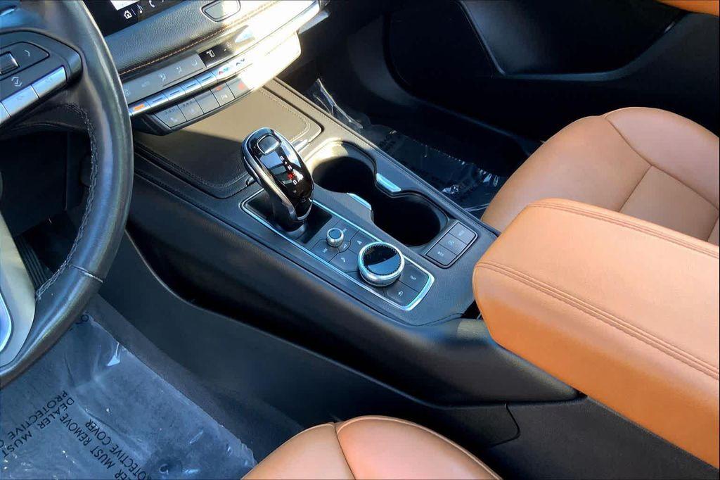 used 2021 Cadillac XT4 car, priced at $26,885