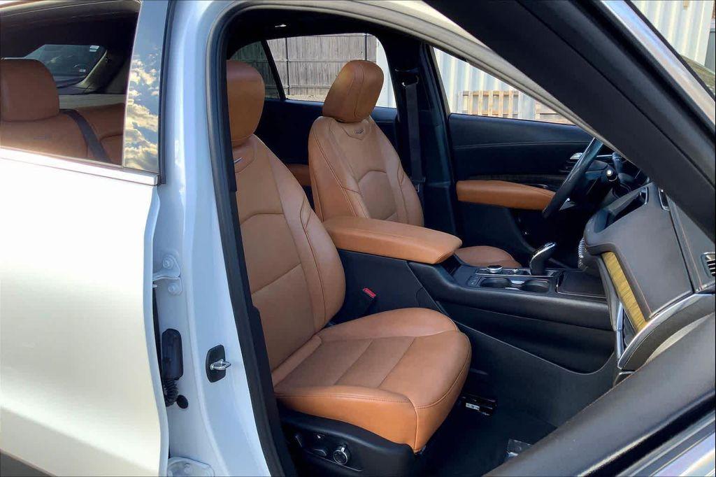 used 2021 Cadillac XT4 car, priced at $26,885