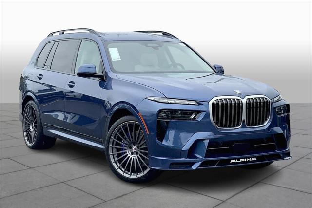 new 2025 BMW X7 car, priced at $159,695