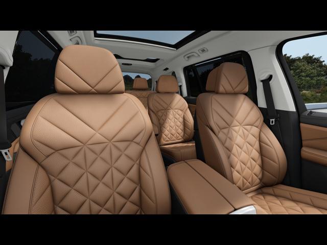 new 2025 BMW X7 car, priced at $94,475