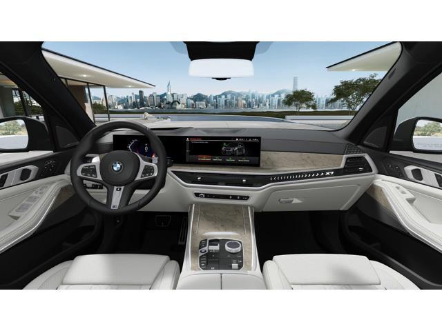 new 2025 BMW X7 car, priced at $99,580