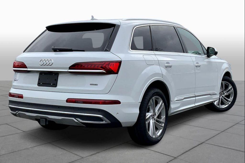used 2021 Audi Q7 car, priced at $28,606