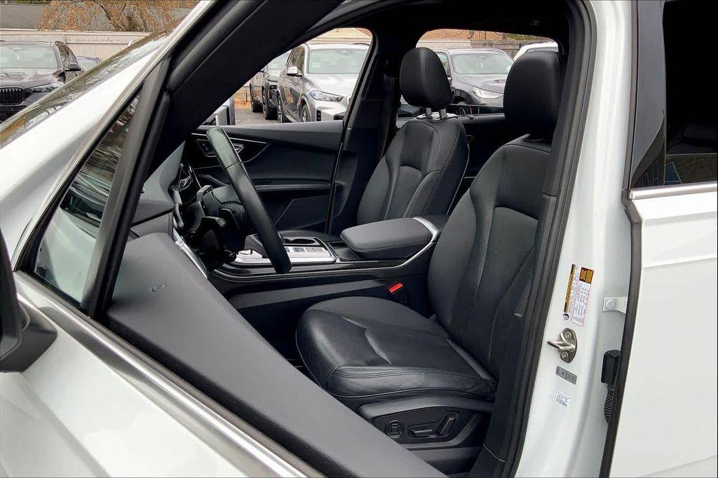 used 2021 Audi Q7 car, priced at $28,606