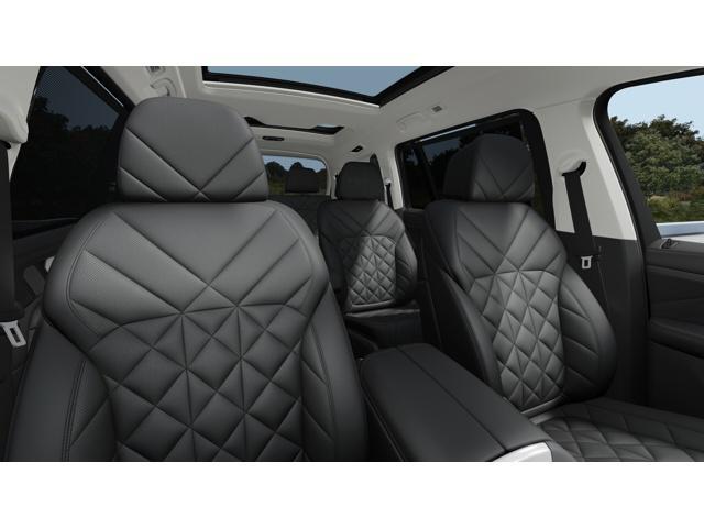 new 2026 BMW X7 car, priced at $95,180