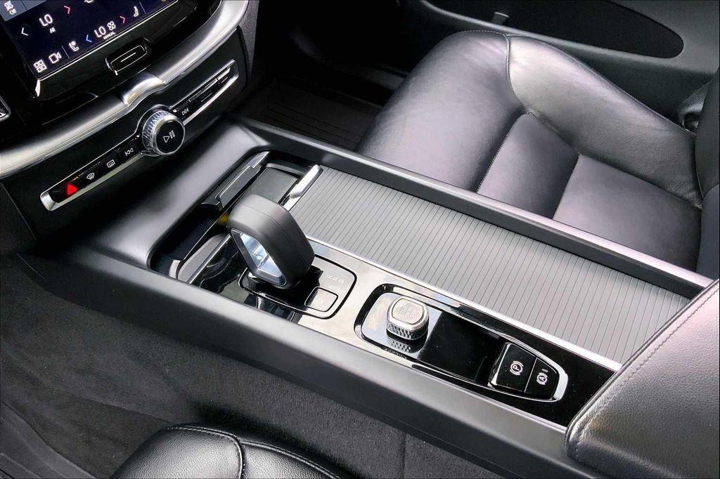 used 2023 Volvo XC60 car, priced at $34,964