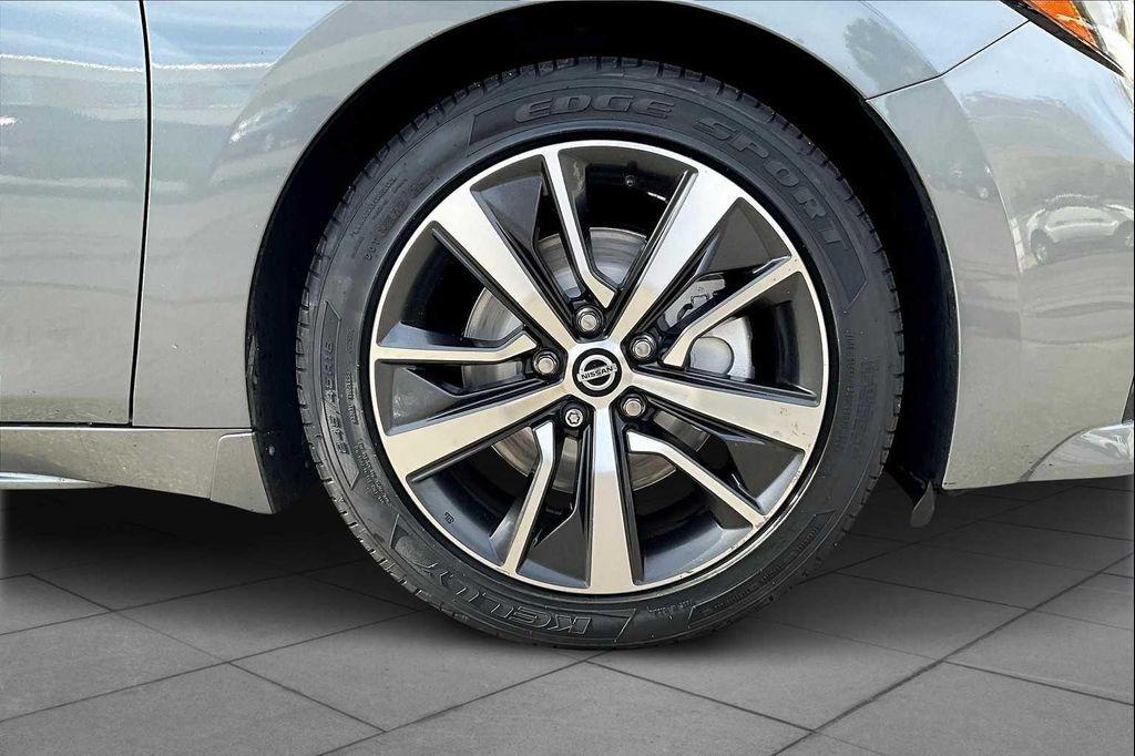 used 2019 Nissan Maxima car, priced at $15,998