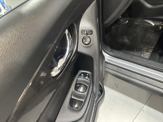 used 2019 Nissan Rogue car, priced at $13,693