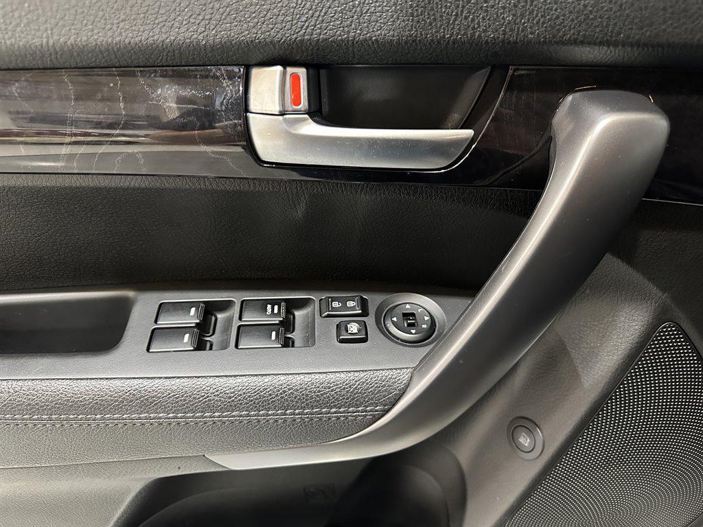 used 2015 Kia Sorento car, priced at $7,193