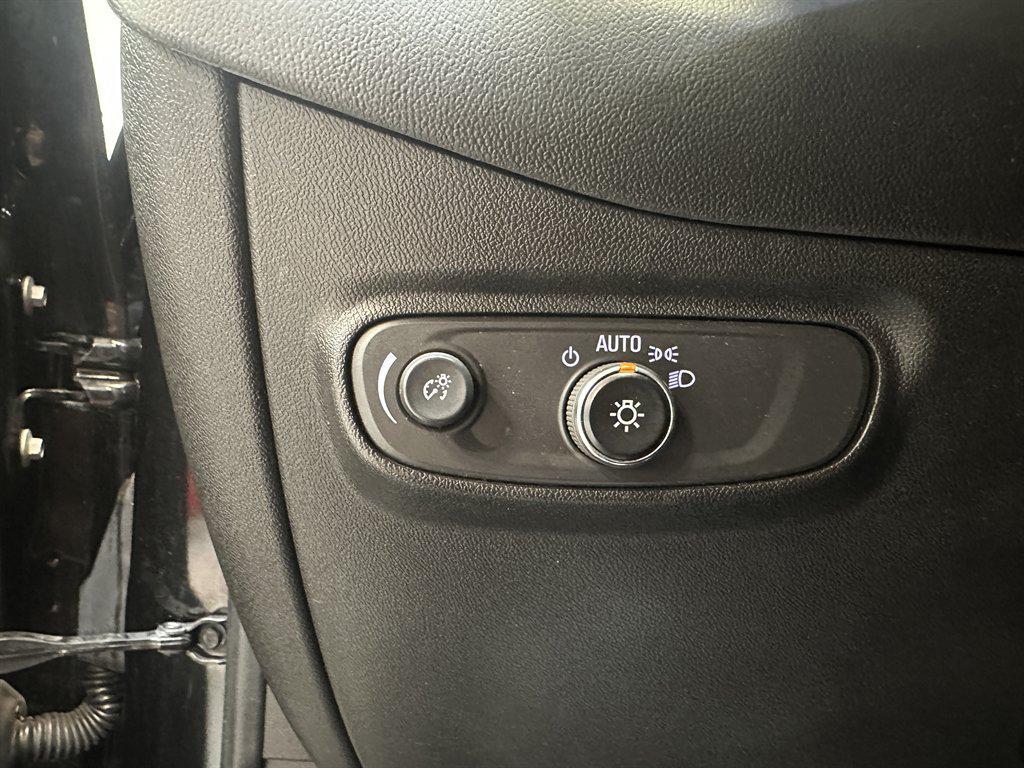 used 2021 Chevrolet Equinox car, priced at $14,293