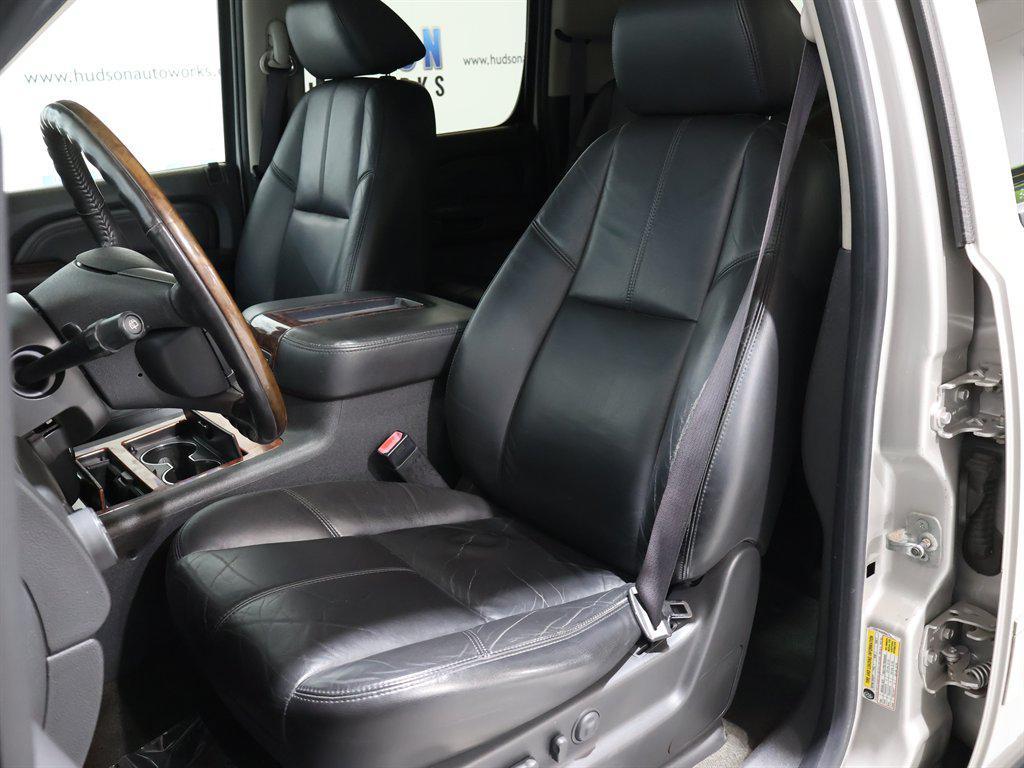 used 2008 GMC Yukon XL car, priced at $8,993