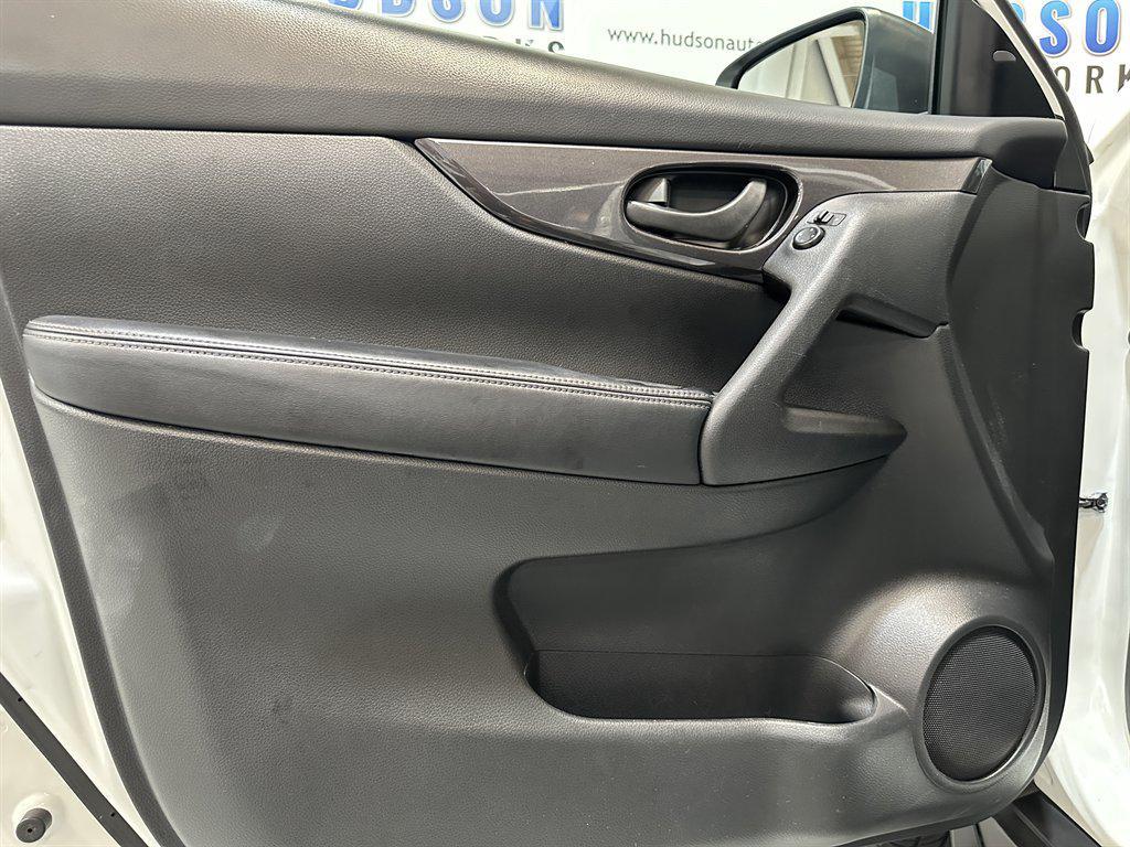 used 2020 Nissan Rogue car, priced at $12,993