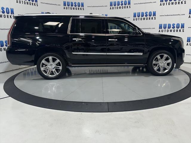 used 2019 Cadillac Escalade ESV car, priced at $27,993
