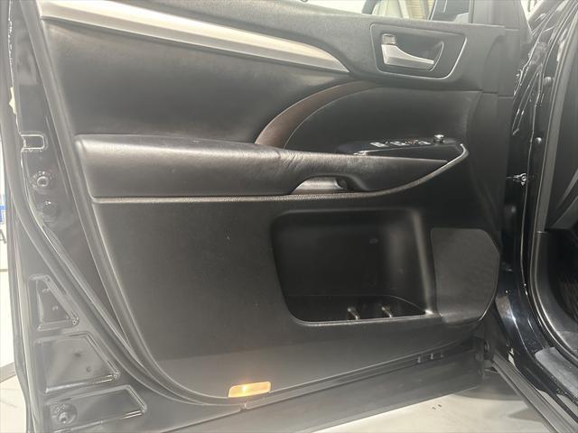 used 2018 Toyota Highlander car, priced at $23,193