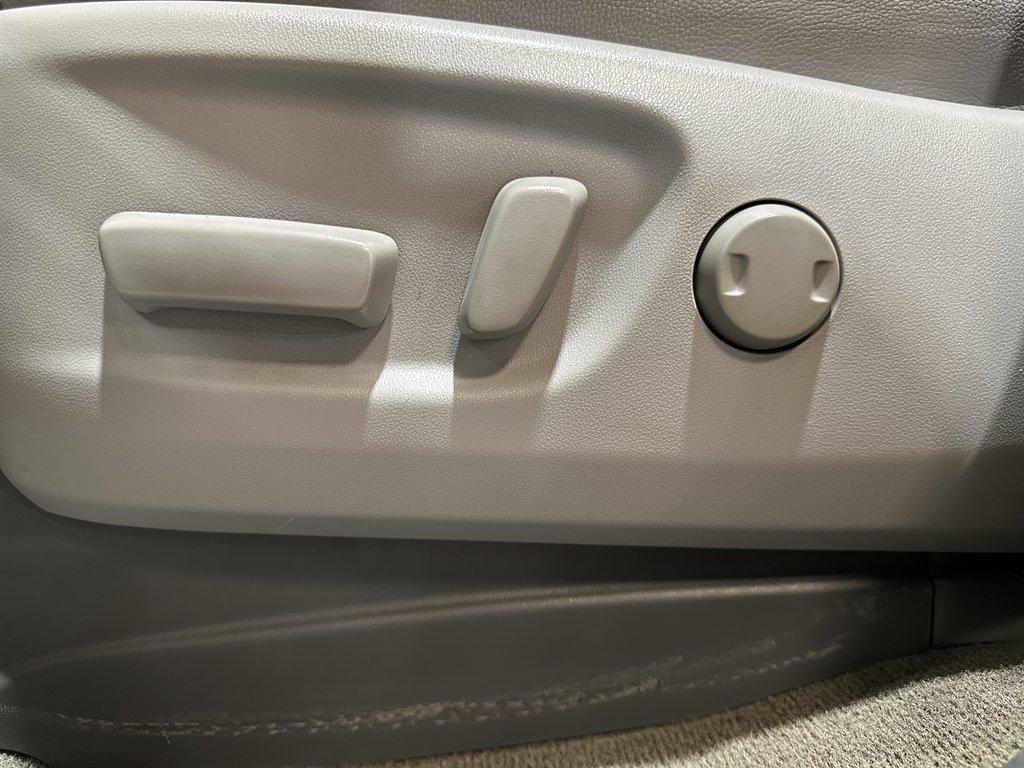 used 2016 Toyota Sienna car, priced at $20,193