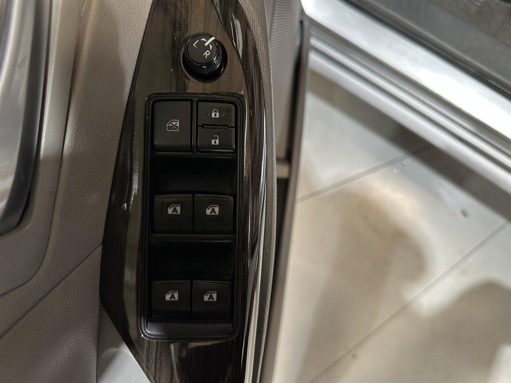 used 2016 Toyota Sienna car, priced at $20,193