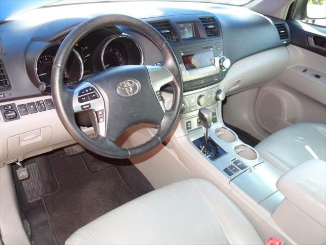 used 2011 Toyota Highlander car, priced at $9,950