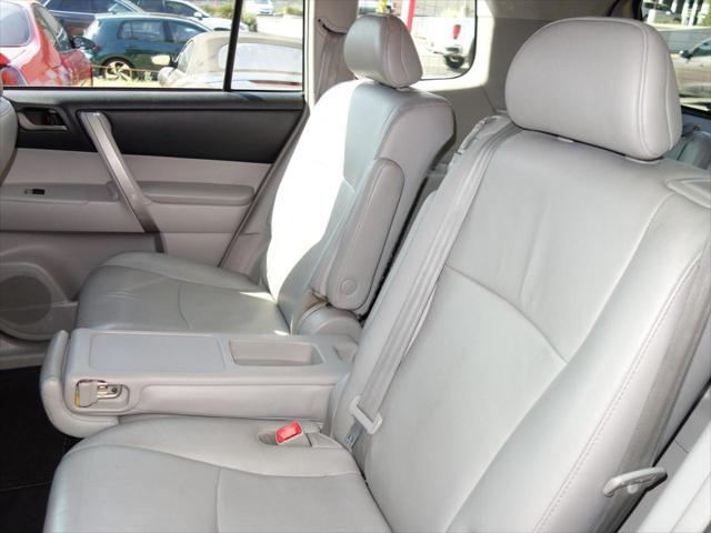 used 2011 Toyota Highlander car, priced at $9,950