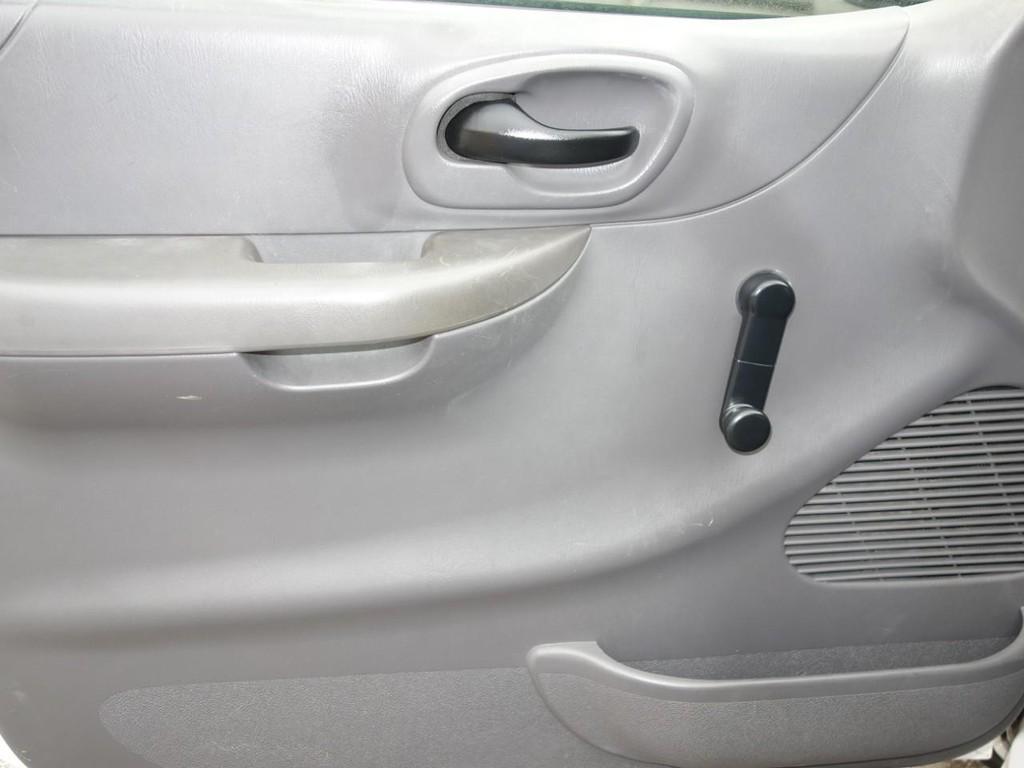 used 2002 Ford F-150 car, priced at $5,950