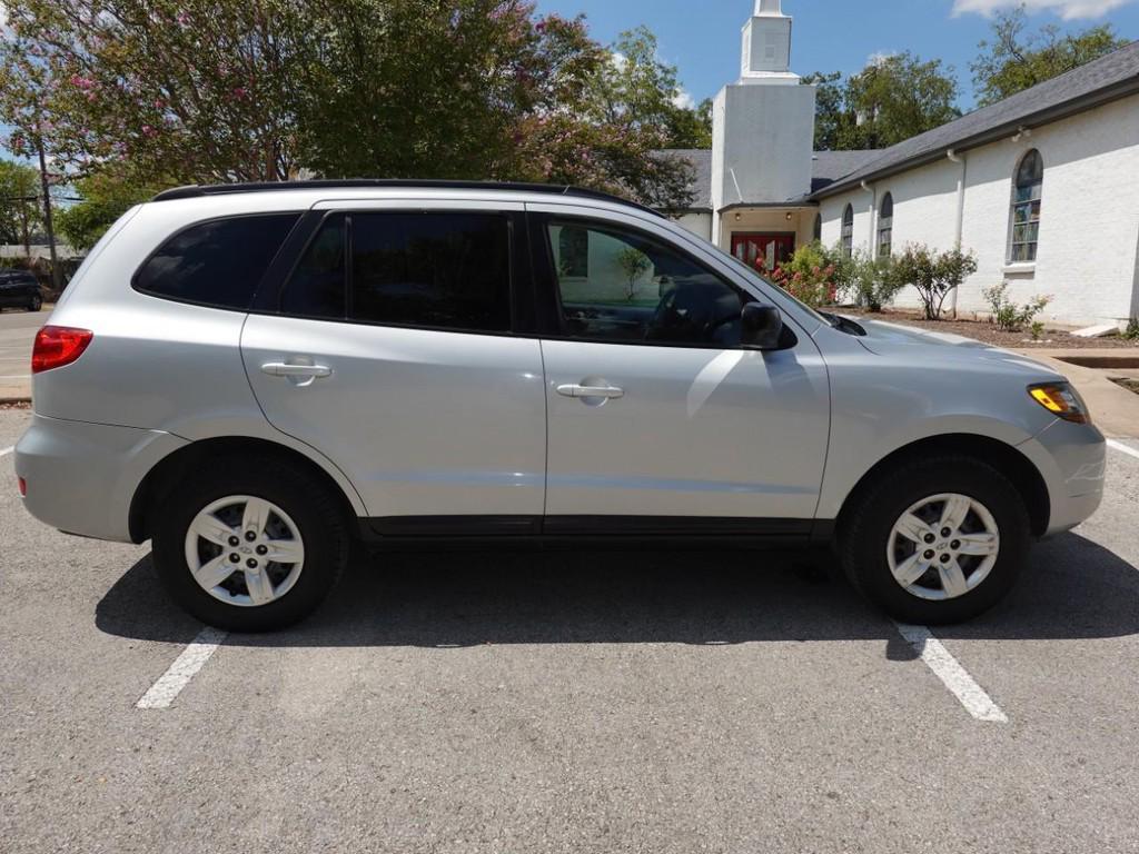 used 2009 Hyundai Santa Fe car, priced at $7,950