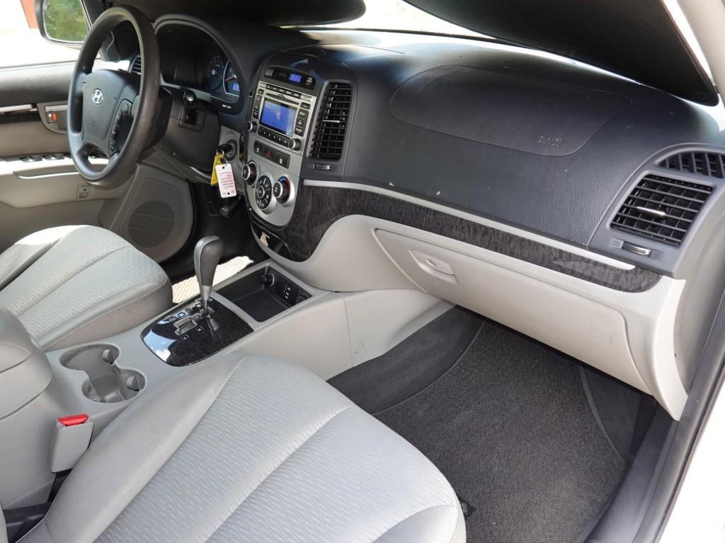 used 2009 Hyundai Santa Fe car, priced at $7,950
