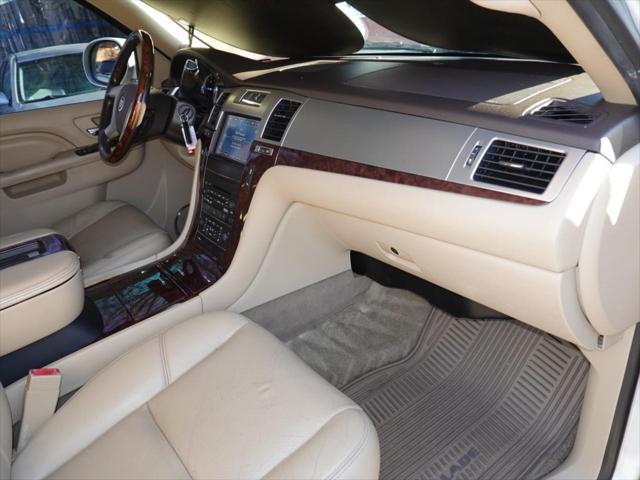 used 2014 Cadillac Escalade ESV car, priced at $13,950