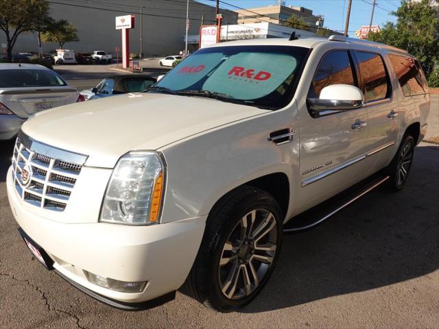 used 2014 Cadillac Escalade ESV car, priced at $13,950