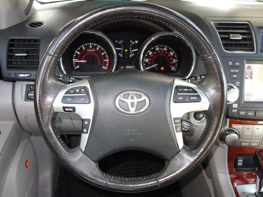 used 2012 Toyota Highlander car, priced at $13,950